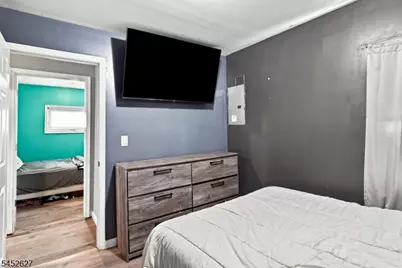 1528 Washington Ave, Pompton Lakes, NJ 07442 - Photo 9