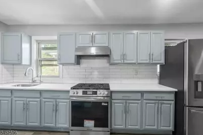 930 W 5th St, Plainfield, NJ 07063 - Photo 9