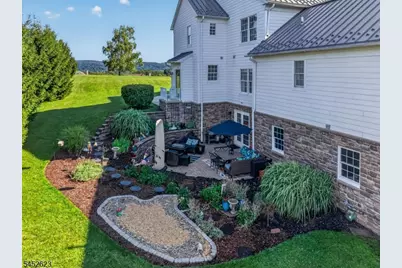126 Albert Dr, Union Township, NJ 08809 - Photo 7