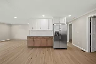 71 Moore Pl, Belleville, NJ 07109 - Photo 3
