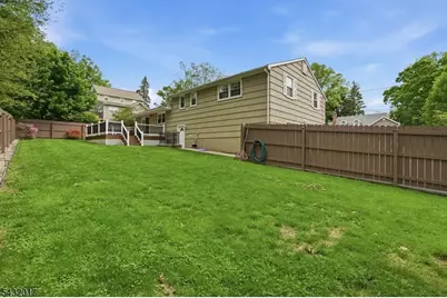 43 Oakland Ave, West Caldwell, NJ 07006 - Photo 27