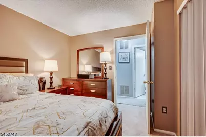 85 Lindsey Ct, Franklin Township, NJ 08823 - Photo 15