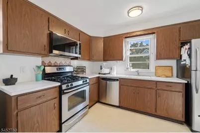 343 Delawanna Ave, Clifton, NJ 07014 - Photo 7