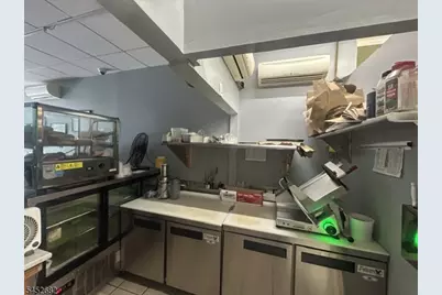 16 Green St, Newark, NJ 07102 - Photo 3