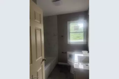 1040 McBride Ave #4, Woodland Park, NJ 07424 - Photo 3