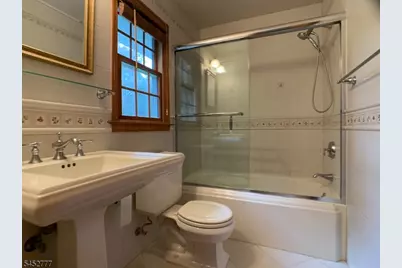 437 Patton Pl, Wyckoff Township, NJ 07481 - Photo 15