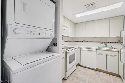 38 Moonachie Rd #116, Hackensack, NJ 07601 - Photo 9