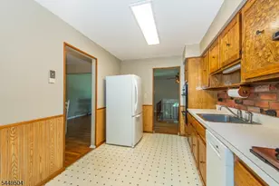 19 Hermanne Dr, Mount Olive, NJ 07836 - Photo 13