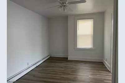 545 Newark Ave, Kenilworth, NJ 07033 - Photo 3