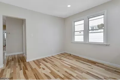 21 Sherman Ct, Bloomfield, NJ 07003 - Photo 9