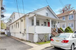 21 Sherman Ct, Bloomfield, NJ 07003 - Photo 1