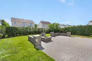 10 Willocks Cir, Franklin Township, NJ 08873 - Photo 25