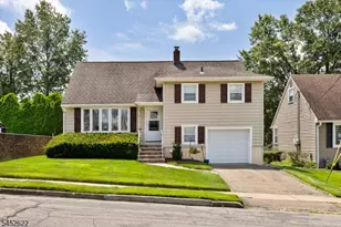 11 Landis Pl, Clifton, NJ 07013 - Photo 1