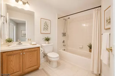 313 Edmonton Ct, Livingston, NJ 07039 - Photo 13