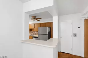 208 Anderson St, Hackensack, NJ 07601 - Photo 13
