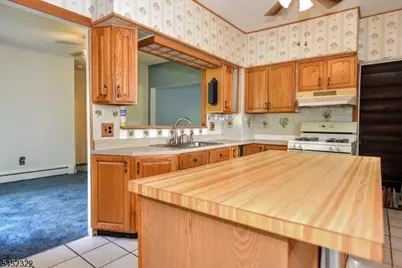 224 Romain Ave, Pompton Lakes, NJ 07442 - Photo 13