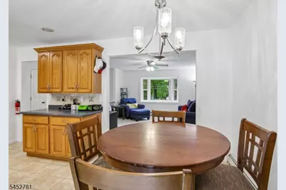 89 Tomahawk Trl, Sparta Township, NJ 07871 - Photo 15