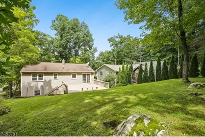 89 Tomahawk Trl, Sparta Township, NJ 07871 - Photo 3