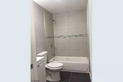 84 N Park St #4, East Orange, NJ 07017 - Photo 9