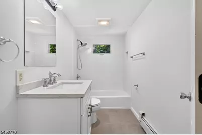 27 Ferndale Rd, Wayne, NJ 07470 - Photo 9