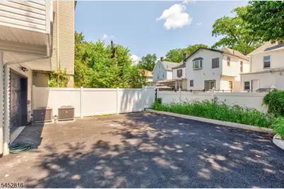 62 Columbia Ave, Newark, NJ 07106 - Photo 9