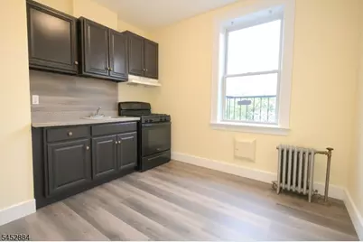 148 Chancellor Ave #D5, Newark, NJ 07112 - Photo 7