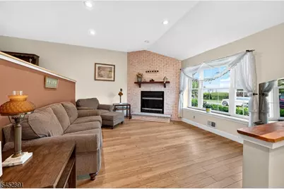 65 Freemont Ct, Franklin Township, NJ 08873 - Photo 3