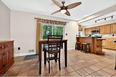 65 Freemont Ct, Franklin Township, NJ 08873 - Photo 9