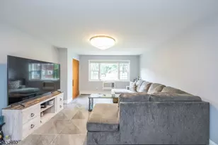 1247A Valley Rd, Wayne, NJ 07470 - Photo 7