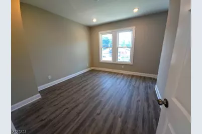182 Chestnut St #2L, Nutley, NJ 07110 - Photo 5