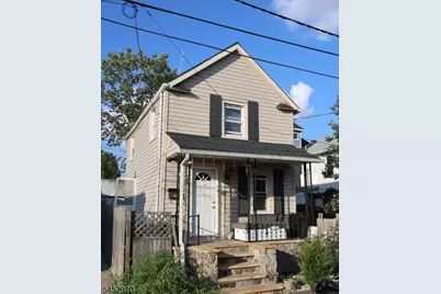 28 Warren St, North Plainfield, NJ 07060 - Photo 1