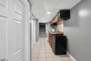 90 Manchester Ave, Paterson, NJ 07502 - Photo 17
