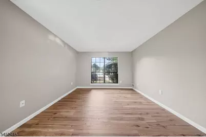 60 Taylor Dr, Franklin Township, NJ 08823 - Photo 15