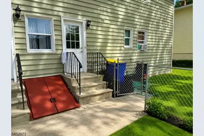 240 Cedar St, South Bound Brook Boro, NJ 08880 - Photo 3