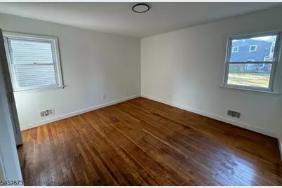 240 Cedar St, South Bound Brook Boro, NJ 08880 - Photo 11