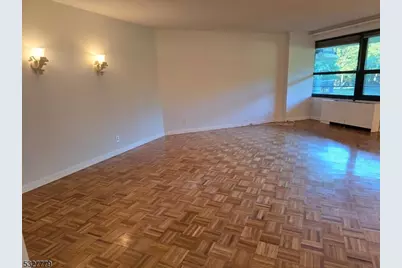 2 Claridge Dr #2AE, Verona, NJ 07044 - Photo 9