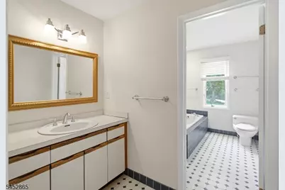 30 Wedgewood Dr, Woodland Park, NJ 07424 - Photo 19