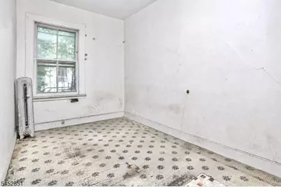 27 Augusta St, Irvington, NJ 07111 - Photo 9
