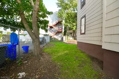 27 Augusta St, Irvington, NJ 07111 - Photo 15