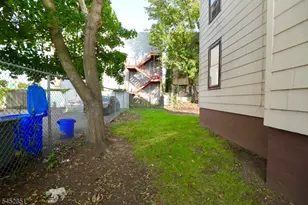 27 Augusta St, Irvington, NJ 07111 - Photo 15