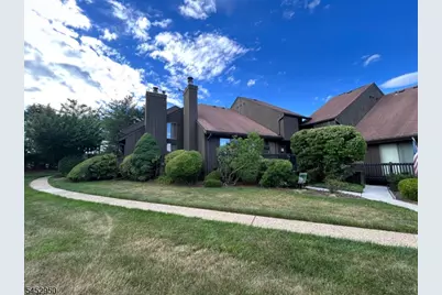 11 Westgate Dr, Edison, NJ 08820 - Photo 1