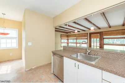 11 Farrington St, West Caldwell, NJ 07006 - Photo 9