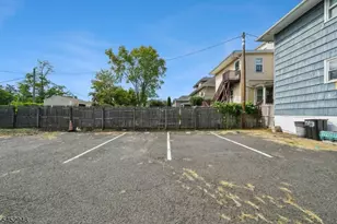 33 N Willow St, Montclair, NJ 07042 - Photo 15