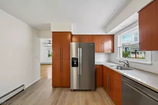 33 N Willow St, Montclair, NJ 07042 - Photo 5