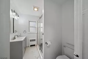 33 N Willow St, Montclair, NJ 07042 - Photo 9