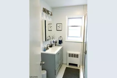 33 N Willow St #1, Montclair, NJ 07042 - Photo 11