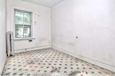 27 Augusta St, Irvington, NJ 07111 - Photo 9