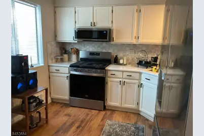 23 Woodland Dr, Roselle, NJ 07203 - Photo 7