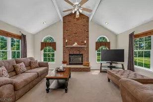 22 Mott Way, Raritan Township, NJ 08822 - Photo 9