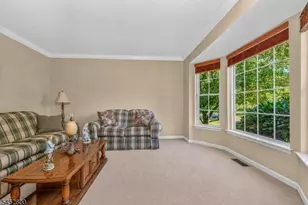 22 Mott Way, Raritan Township, NJ 08822 - Photo 5